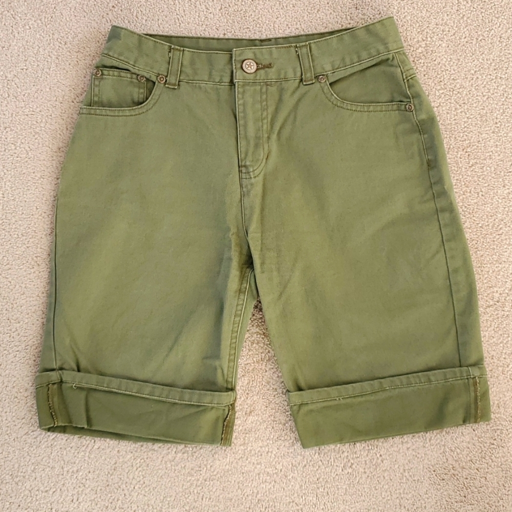 Faded Glory * Bermuda olive green jean shorts
